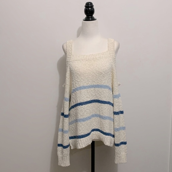BNWOT cupcake & cashmere Cerice Cold Shoulder Sweater size M - Picture 2 of 4